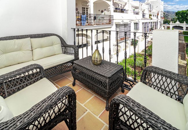 Byhus i Nueva andalucia - AP103- Aloha Pueblo Marbella by Roomservices