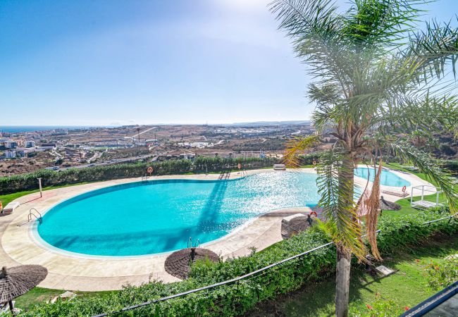 Lejlighed i Estepona - LAE21.2D - Penthouse w/ Roof Terrace and Seaviews