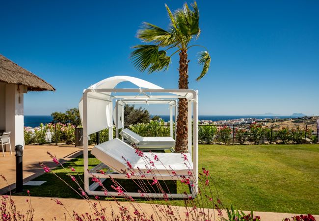 Lejlighed i Estepona - LAE21.2D - Penthouse w/ Roof Terrace and Seaviews