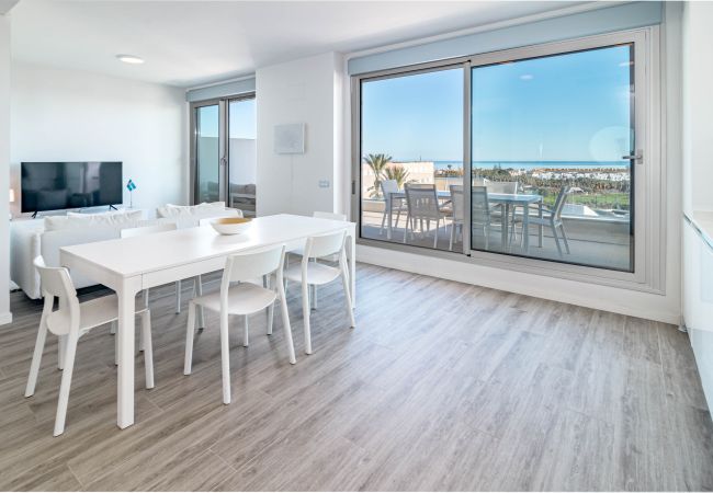 Lejlighed i Estepona - LM322B- Newly built apartment with sea views