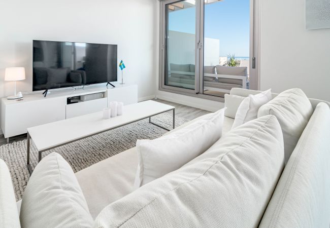 Lejlighed i Estepona - LM322B- Newly built apartment with sea views