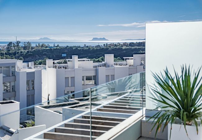 Lejlighed i Estepona - LM322B- Newly built apartment with sea views