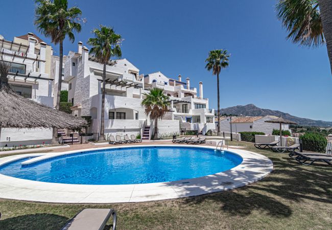 Byhus i Nueva andalucia - LAG - Spacious 3BR townhouse with private jacuzzi