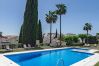 Byhus i Nueva andalucia - LAG - Spacious 3BR townhouse with private jacuzzi