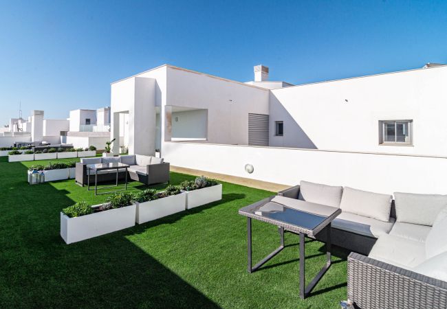 Lejlighed i Nueva andalucia - JG5.1B - 3 bedroom flat with gym & rooftop pool