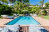 Villa i Marbella - Charming Andalusian-Style Beach Villa