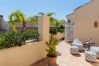 Villa i Marbella - Charming Andalusian-Style Beach Villa