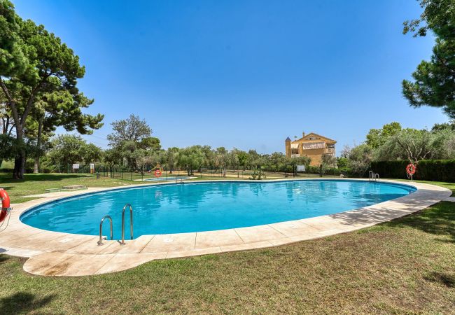 Byhus i Marbella - 3068 Luxury Family Townhouse in Elviria, Marbella