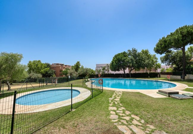 Byhus i Marbella - 3068 Luxury Family Townhouse in Elviria, Marbella