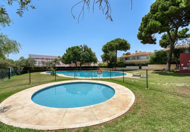 Byhus i Marbella - 3068 Luxury Family Townhouse in Elviria, Marbella