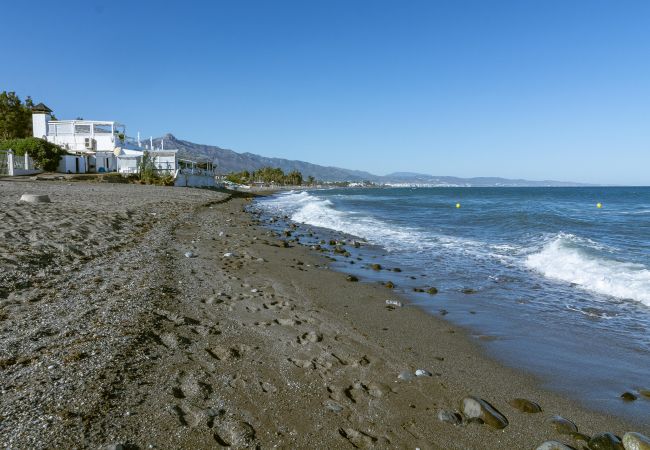 Villa in San Pedro de Alcántara - CLN- Spacious 6 bedroom villa 100 m to beach