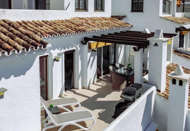 Appartement in Nueva Andalucia - AB4 - Lovely holiday home walking distance, beach