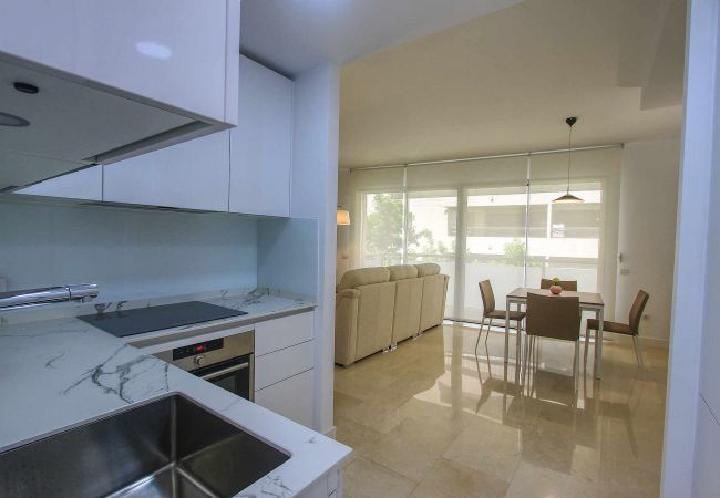 Appartement in Marbella - 1092 Luxury Apartment Steps from Beach Promenade