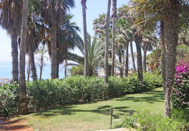 Appartement in Marbella - 1105 Exclusive Beachfront Apt on Golden Mile