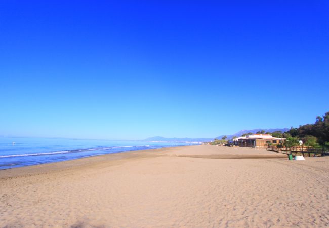 Appartement in Marbella - 2036 Spacious Golden Beach Penthouse with Sea View