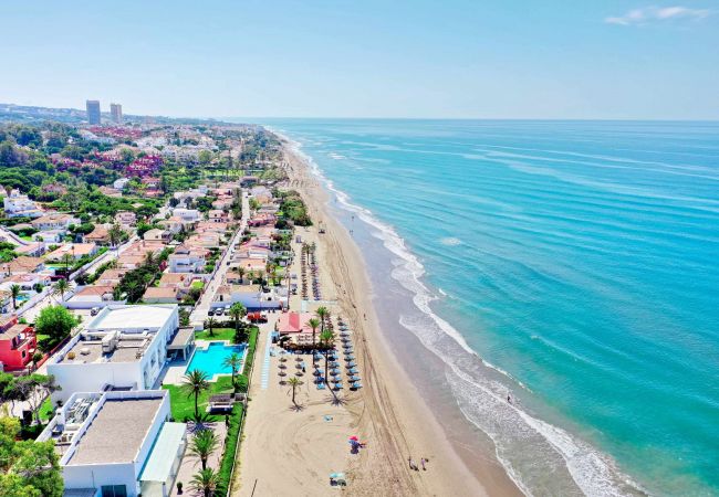 Appartement in Marbella - 2033 Beachfront Family Apartment on Golden Beach