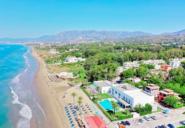 Appartement in Marbella - 2033 Beachfront Family Apartment on Golden Beach