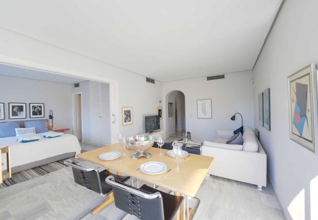 Appartement in Marbella - 2038 Family-Friendly Penthouse with Stunning Views