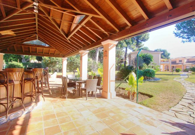 Villa in Estepona - 1072 Beachfront El Paraiso Retreat with Pool & BBQ