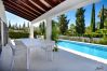 Villa en Marbella - Spacious Family Villa with Pool & Sunny Garden