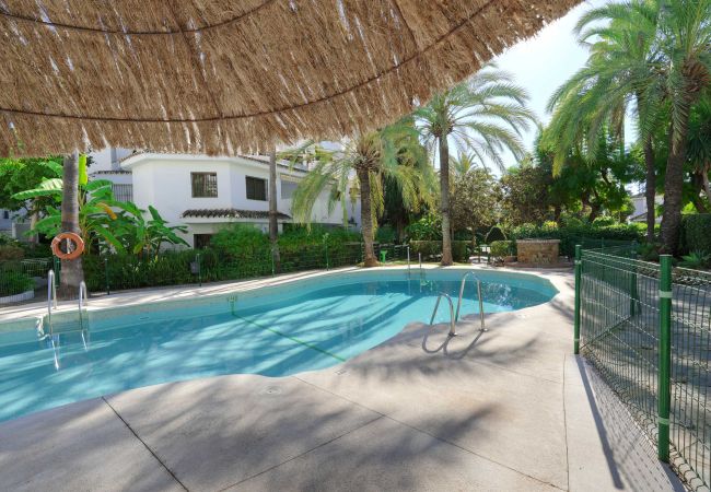 Apartamento en Marbella - 1104 Charming Beachfront Apartment on Golden Beach