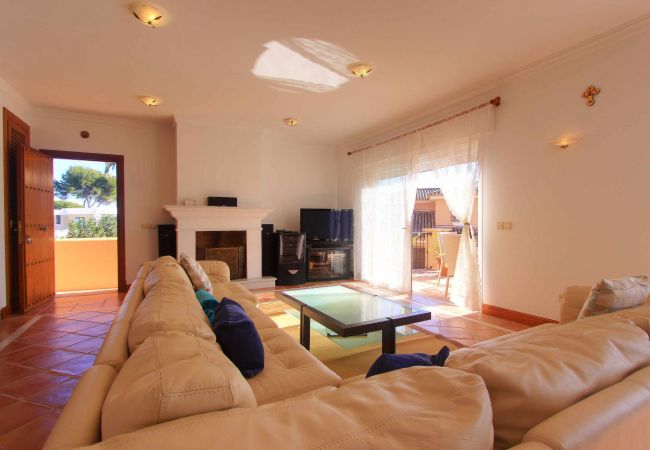 Villa en Estepona - 1077 Luxurious Beachfront Villa with Pool