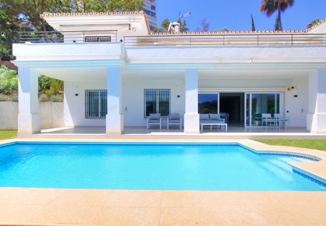 Villa en Marbella - 2059 luxury family villa · Luxury family villa 1.l