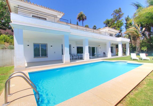 Villa en Marbella - 2059 luxury family villa · Luxury family villa 1.l