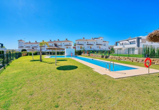 Maison à Estepona - 2210 Luxury Modern Villa with Pool and Garden