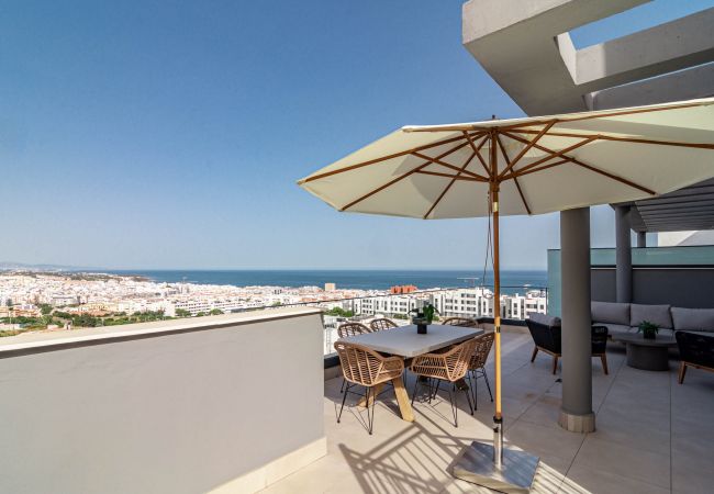 Apartment in Estepona - LME9.F1- Penthouse, amazing views, families only