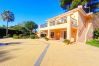 Villa in Estepona - 1077 Luxurious Beachfront Villa with Pool