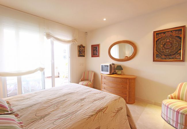 Apartment in Marbella - 1105 Exclusive Beachfront Apt on Golden Mile