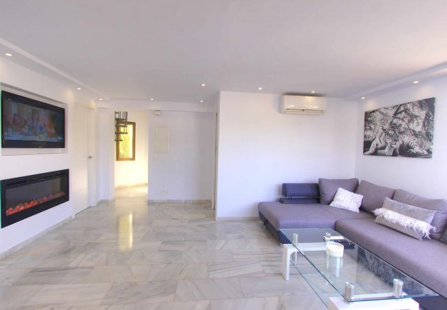 Apartment in Marbella - 1094 Luxurious Golden Beach Duplex Penthouse