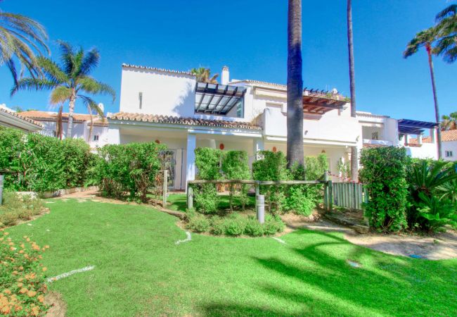 Townhouse in Marbella - 1176 Beachfront Paradise in Bahia de Marbella