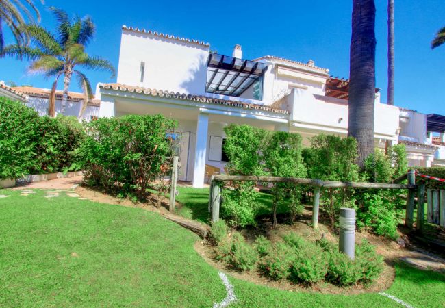 Townhouse in Marbella - 1176 Beachfront Paradise in Bahia de Marbella