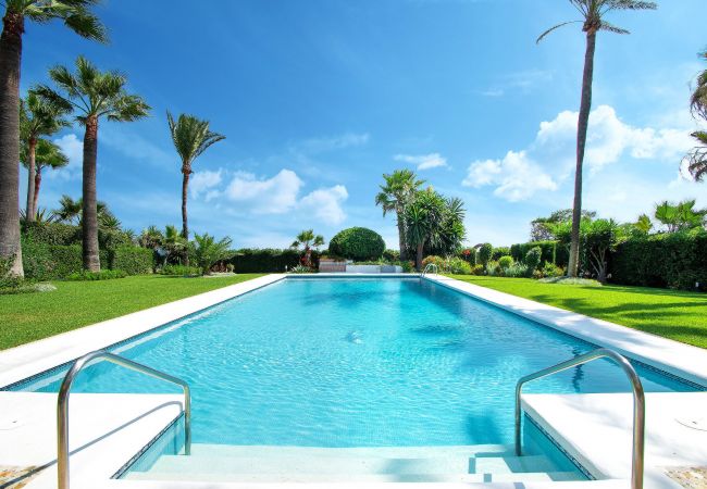 Villa in Estepona - 1072 Beachfront El Paraiso Retreat with Pool & BBQ