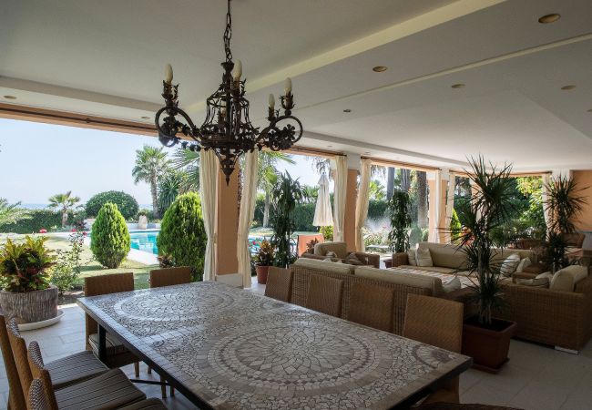 Villa in Estepona - 1072 Beachfront El Paraiso Retreat with Pool & BBQ