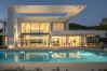 Villa in Marbella - 3006 Luxurious Beachside Designer Villa in Elviria